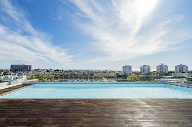Modern 2 Bed Apartment - Albufeira - Roof Top Pool