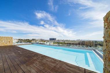 Modern 2 Bed Apartment - Albufeira - Roof Top Pool