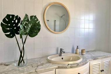 Villa Lilac - walking distance to beach