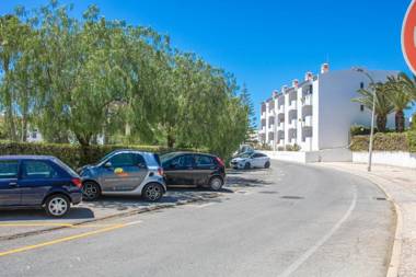 63 Calm Seaview and next to the Beach