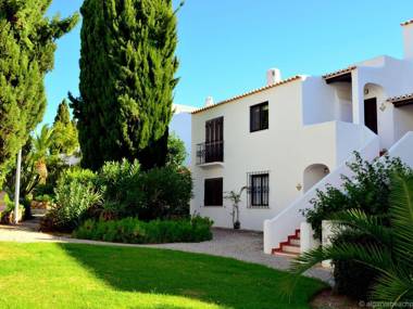 An apartment with sea view within walking distance of the beach swimming pool and Albufeira