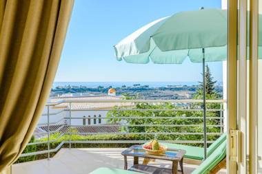 Sea view Apartment with 2 Terraces & Swimming pool