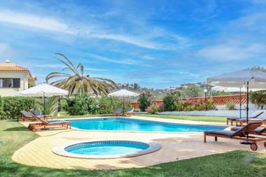 Villa Miracampo by Portucasa