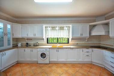 Villa Miracampo by Portucasa