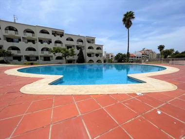 Albufeira Twins 1 With Pool by Homing