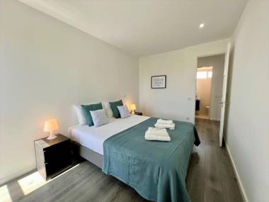 Albufeira Central II by Homing