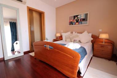 3-Bed Townhouse with pool in Albufeira Balaia