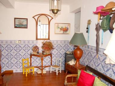 5 bedrooms house at A dos Cunhados 50 m away from the beach with sea view enclosed garden and wifi