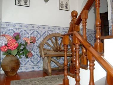 5 bedrooms house at A dos Cunhados 50 m away from the beach with sea view enclosed garden and wifi