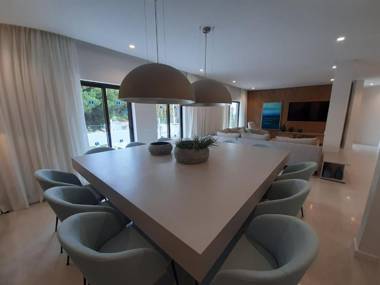 Vila Hibisco by Garvetur