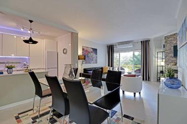 Vilamoura Design with Pool by Homing