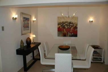 Casa Das Buganvillas - beautiful 3BR Vale Do Lobo villa with AC easy walk to Praca