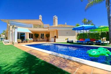 Villa Vale Do Lobo 176 - 4 Bedroom villa - Great pool area - WiFi and Air conditioning