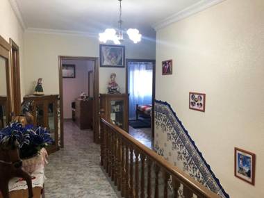 4 bedrooms house with city view enclosed garden and wifi at Corticada