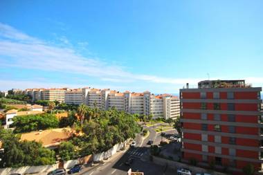 America Apartment by HR Madeira