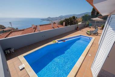 Funchal Bay View Villa by Madeira Sun Travel