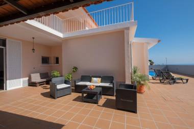 Funchal Bay View Villa by Madeira Sun Travel