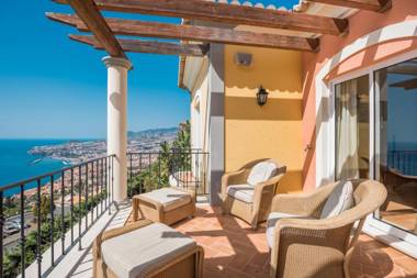 Luxury One Bedroom Palheiro Village by HR Madeira