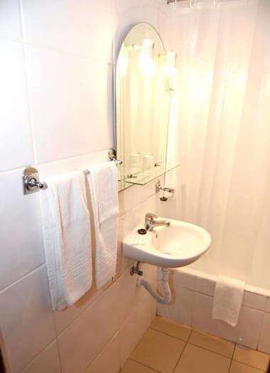 Studio with city view and wifi at Funchal 5 km away from the beach