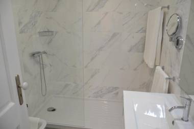 Edificio Charles 102