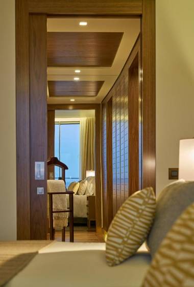 Les Suites at The Cliff Bay - PortoBay