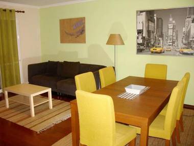 One bedroom appartement with furnished balcony and wifi at Funchal 7 km away from the beach