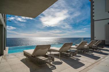 Barreirinha Suite Top Floor by HR Madeira