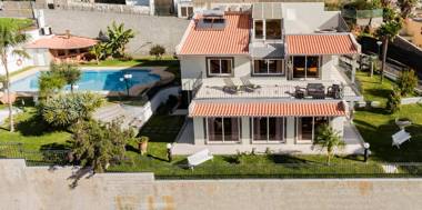 Exquisite Madeira Villa Villa Funchal Belair 4 Bedroom Panoramic Sea View Heated Pool Hot