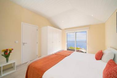 Peaceful great for walks  walking distance to restaurants  SeaView Apartment