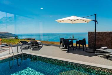 Peaceful private friendly informal villa panoramic sea-view Tranquility