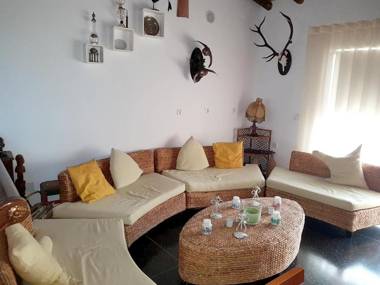 7 bedrooms house with enclosed garden and wifi at Corte de Pao E Agua