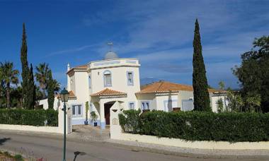 4 bedrooms villa with city view private pool and enclosed garden at Carvoeiro 2 km away from the beach
