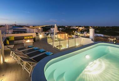Villa Benagil with stunning views and roof terrace with private heated pool