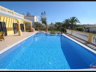 Villa Sesmarias Lux is a Luxury villa with private swimming poolm sea-views and AC