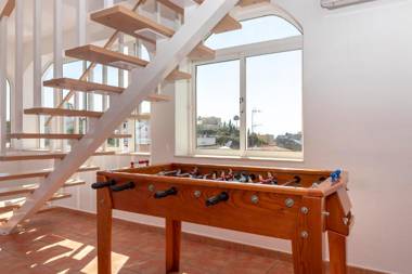 Villa James Heart of Village Ocean Views Pool