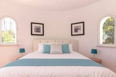 Casa Rainha Near Carvoeiro pool BBQ