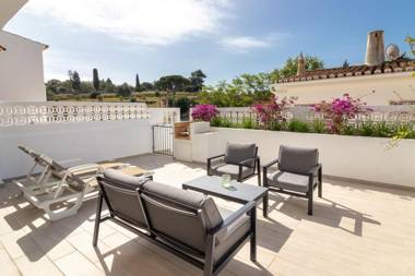 Casa Ferrolho walk to beach and Carvoeiro centre