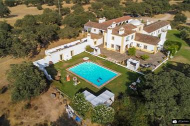 Rosa Estates The Farmhouse & Stables