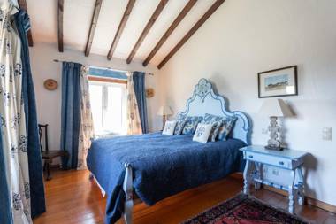 Rosa Estates The Farmhouse & Stables