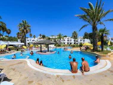 Luxury 3 Bedroom Apartment Pool Garden Views Clube Albufeira near Old Town
