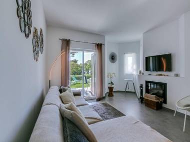 Luxury 3 Bedroom Apartment Pool Garden Views Clube Albufeira near Old Town