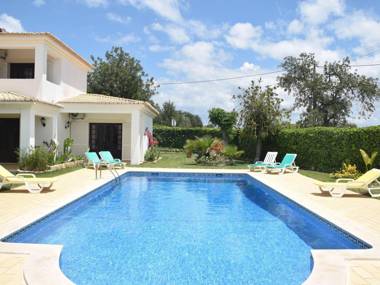 Luxurious Villa in Ferreiras with Private Swimming Pool