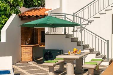 Casa Amaro Mar by OurMadeira