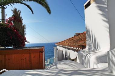 Cottage do Mar by OurMadeira