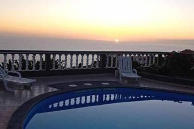 Arcos Grands Suites with enormous and private pool.