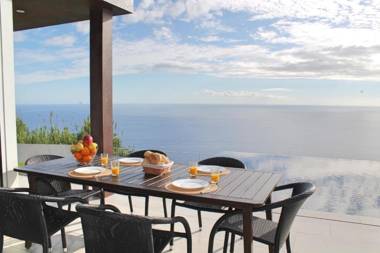 Spectacular Calheta Villa Villa Cliffscape 3 Bedrooms Panoramic Sea Views Well-Furnished In