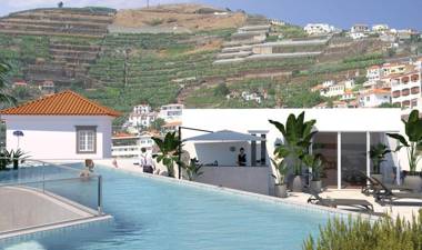 Pestana Fisherman Village