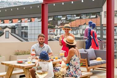 Drapes Design Apartments by An Island Apart