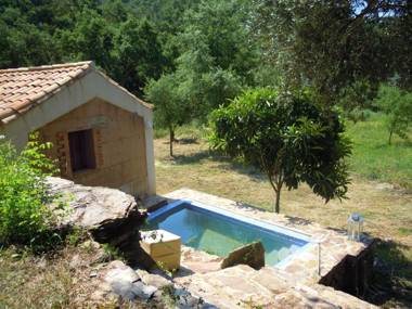 Quiet and cottage in the estate Casas da Cerca near Troviscais