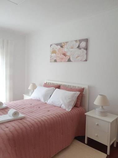 Lousã's Brown & White